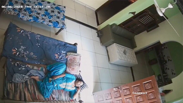 Aunty Boobs Captured In Cctv Cam
