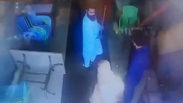 Pakistani Wife Caught Taking Afghani Dick Mms Video